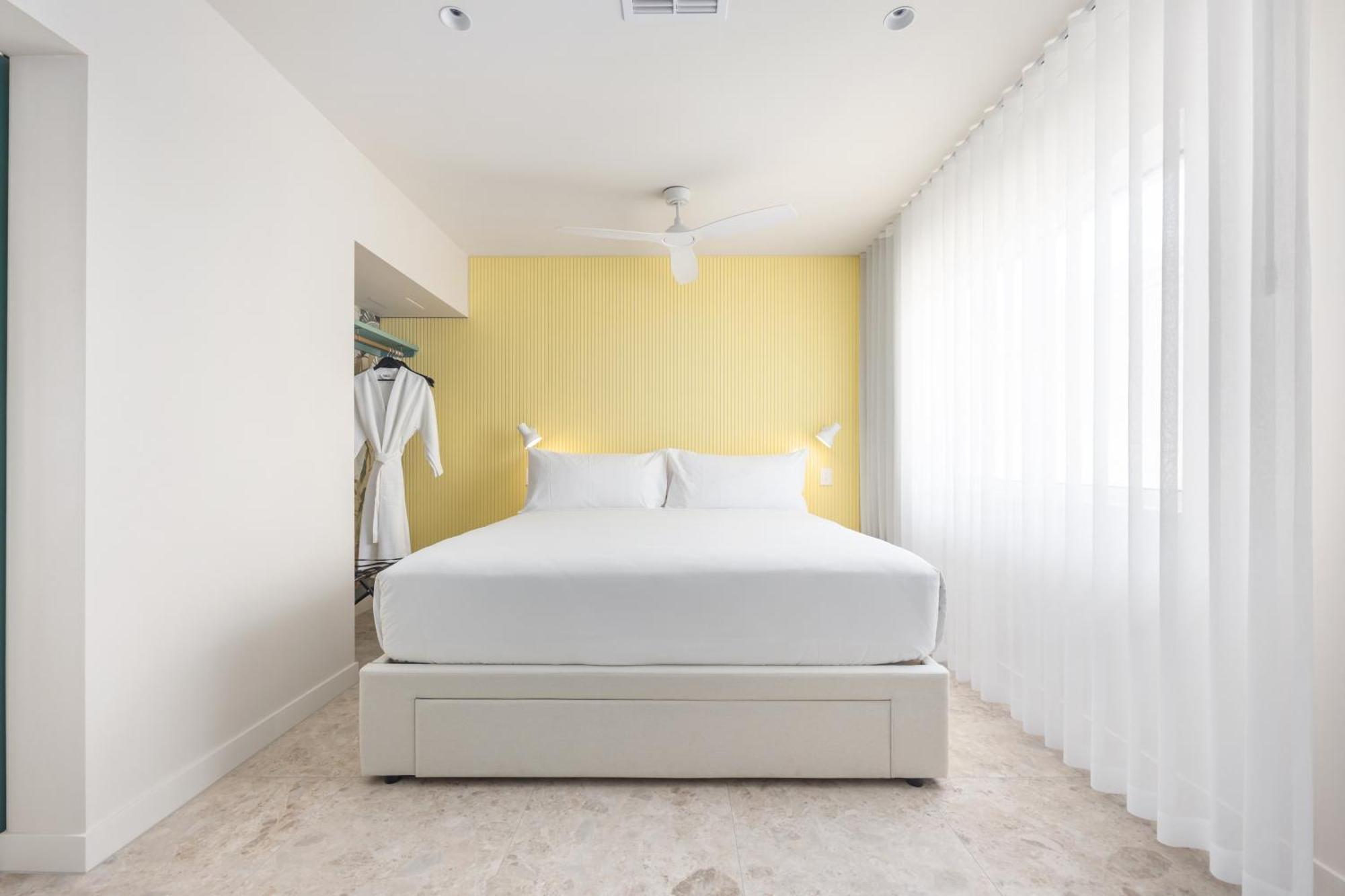 غولد كوست The Shores Miami الغرفة الصورة